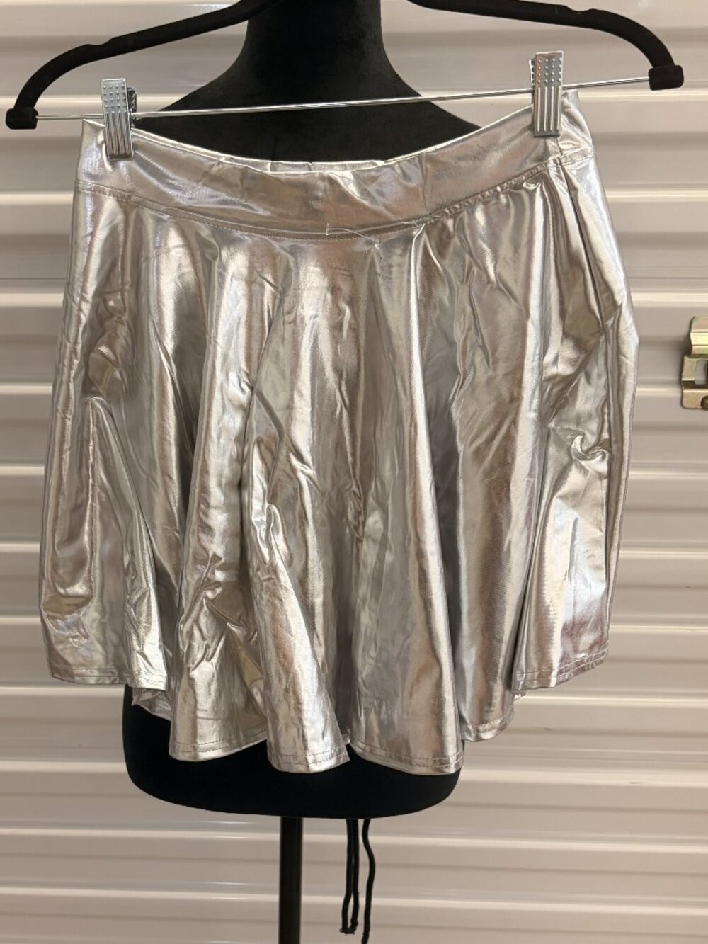 Women's Medium metallic silver skirt